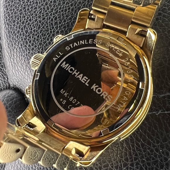 Michael Kors Watch - Picture 7 of 8